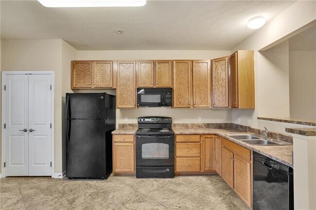 Building Photo - 620 Fairgate Drive