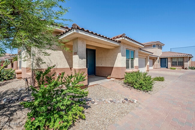Building Photo - 13562 W Cypress St