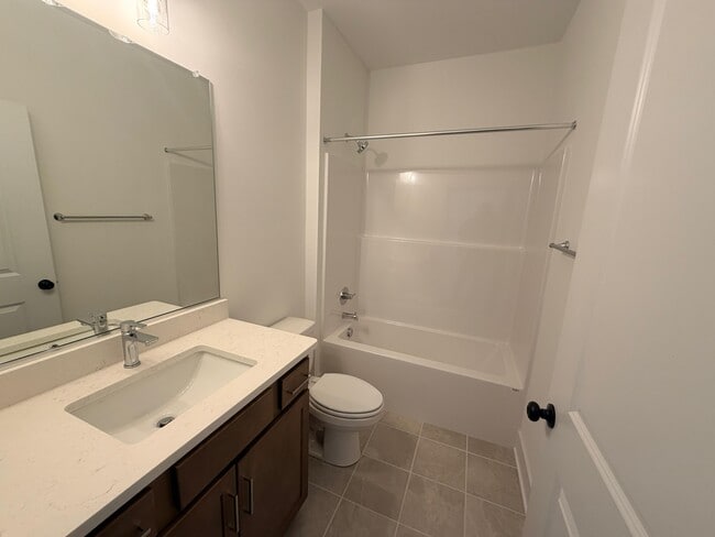 Building Photo - 15375 Sunray Aly