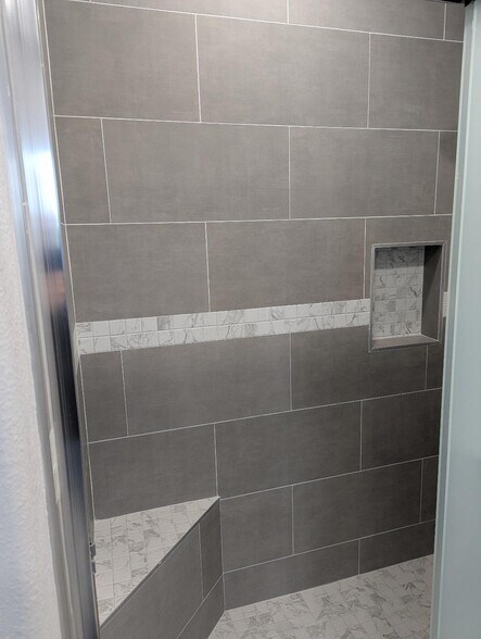 Tiled en suiteshower - 327 E Palomar St