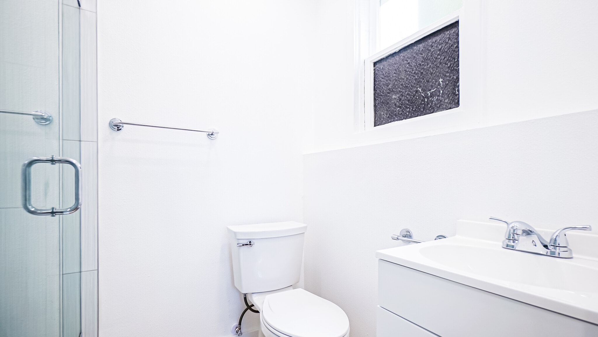 Building Photo - 2065 Ivar Ave