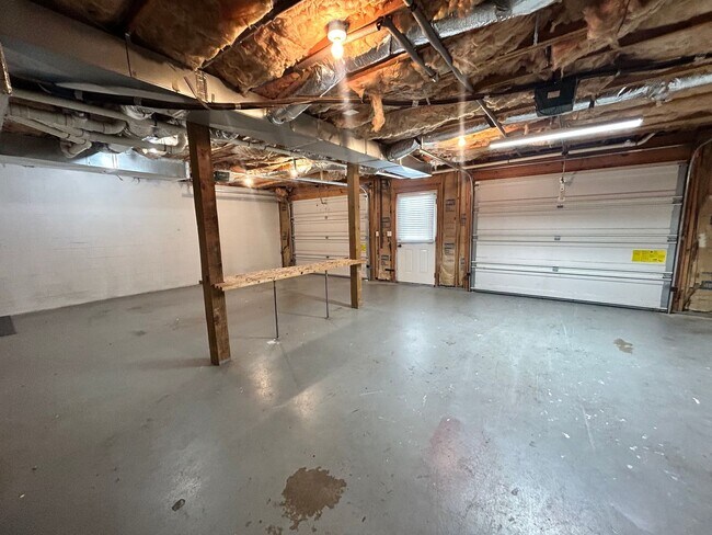 Building Photo - $500.00 OFF JANUARY RENT!! Soddy Daisy Oasis! 3 beds, 2.5 baths, huge garage & yard!