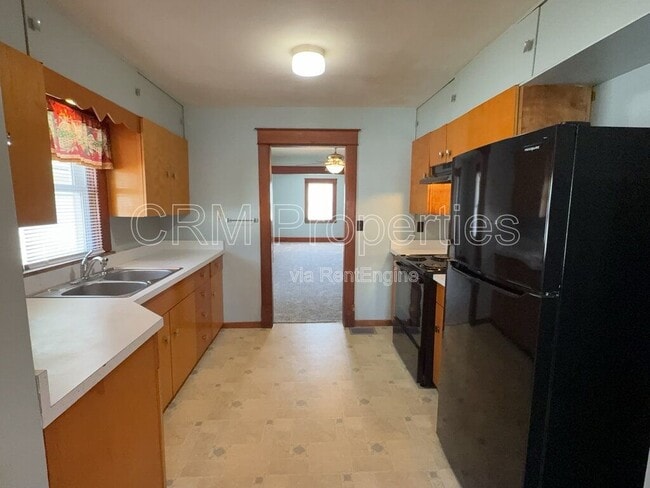 Building Photo - 2125 N Purdum St