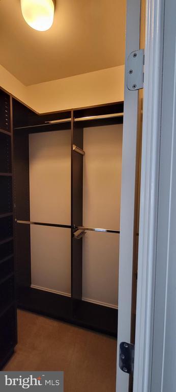 Building Photo - 1 N Commerce Square