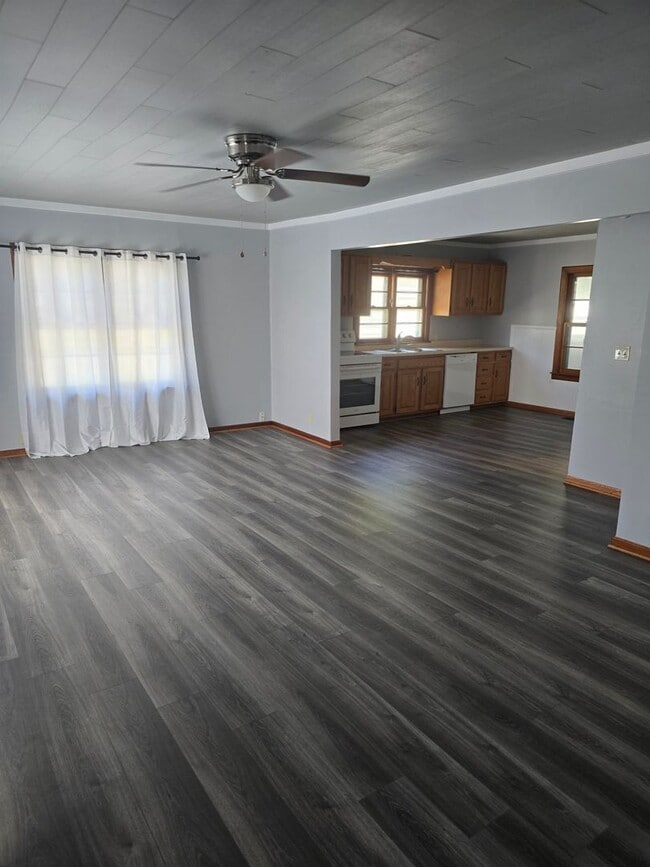 Building Photo - 705 Taylor St