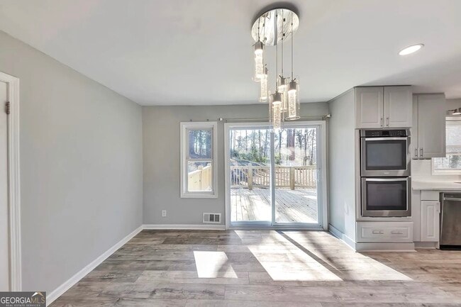 Building Photo - 2764 Veltre Pl SW