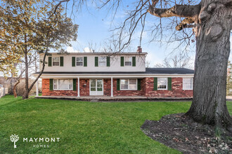 Building Photo - A  Beautiful 4 Bedroom Home.