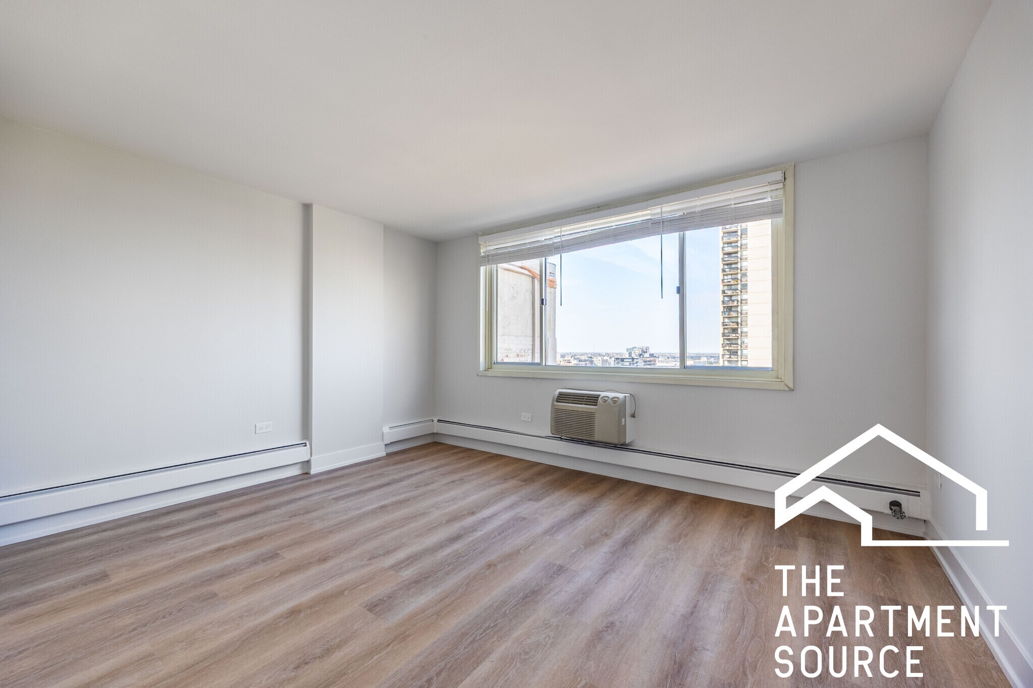 Building Photo - 1337 N Dearborn St