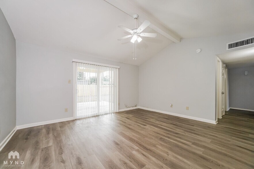 Building Photo - 9715 Courben Ln