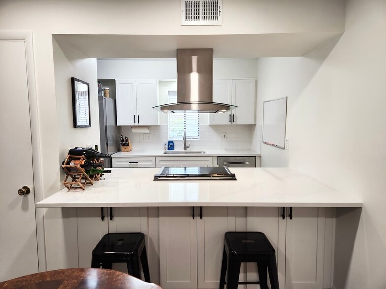 Kitchen - 1333 S Ponce de Leon Ave NE