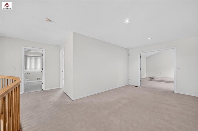 Building Photo - 1431 Provincial Dr
