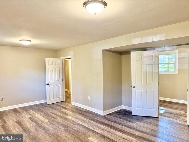 Building Photo - 2 Kelly Ct