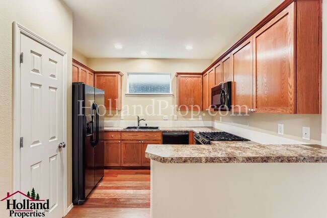 Building Photo - Charming 3-Bedroom Home in Arbor Vineyard