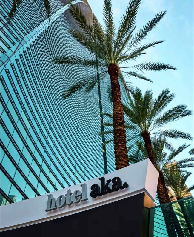 Building Photo - 1395 Brickell Ave
