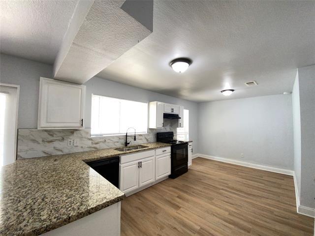 Building Photo - 1011 N Lucas Dr