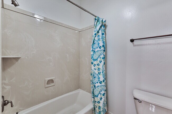 Building Photo - 2478 E Springs Dr