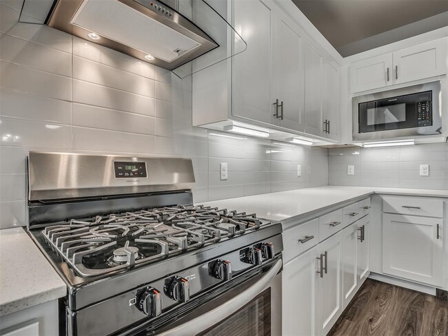 Building Photo - 520 NW 176th Terrace