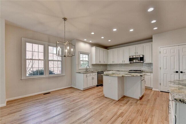 Building Photo - 6415 Sterling Dr