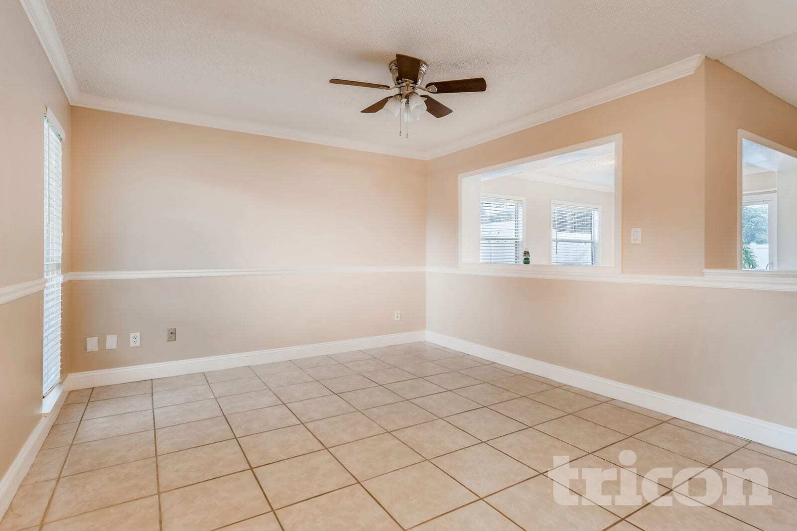 Building Photo - 1423 La Paloma Cir