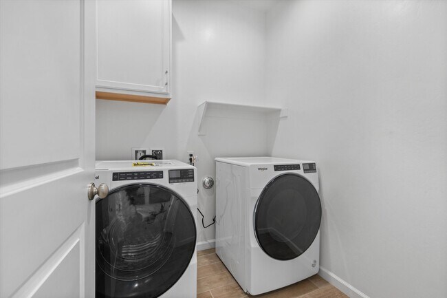 Building Photo - 14222 Barbon Beck Ave