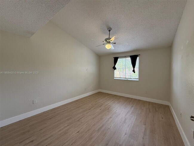 Building Photo - 2090 NW 99th Way