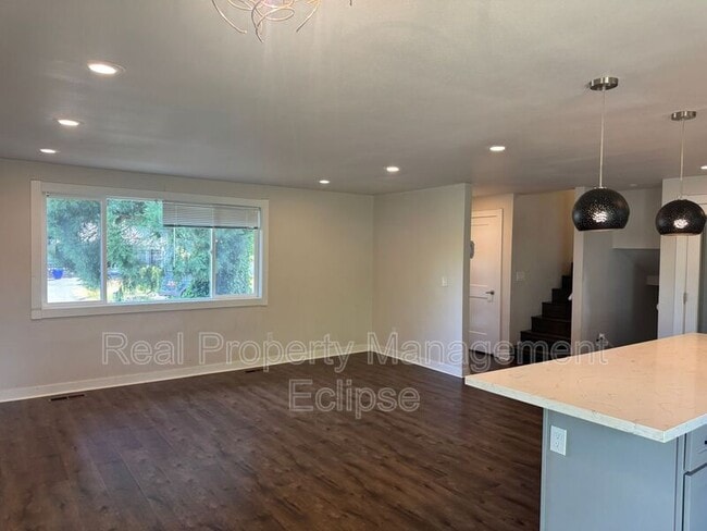 Building Photo - 12714 SE 167th Pl