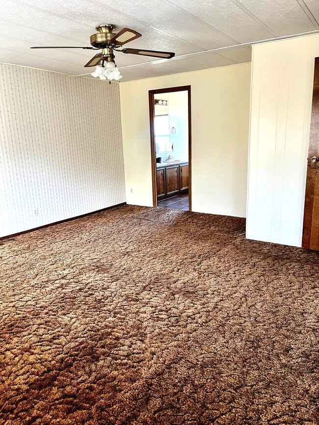 Building Photo - 1715 17th Ave S