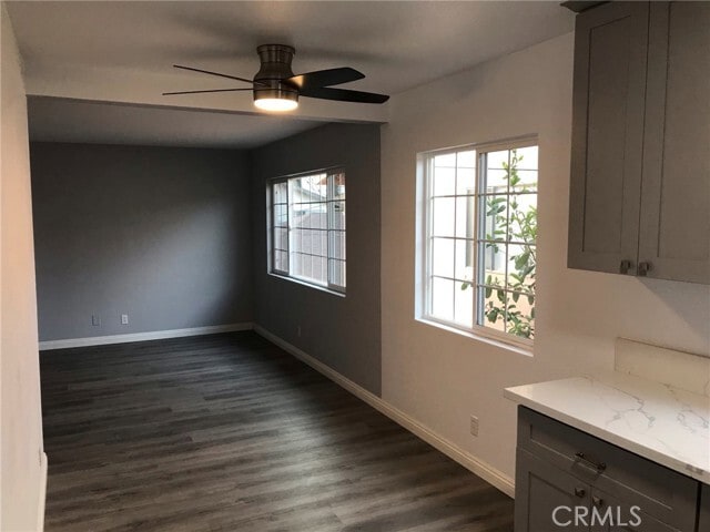 Building Photo - 409 Cll Cinco