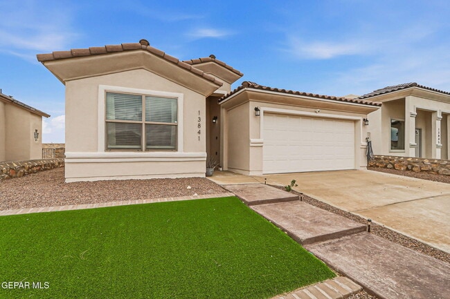 Building Photo - 13841 Paseo Central Ave