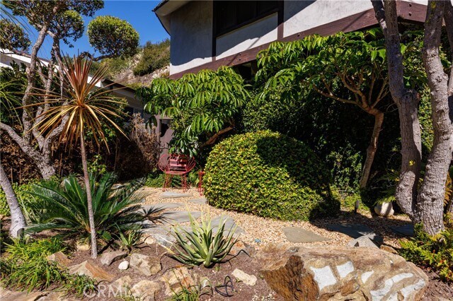 Building Photo - 266 Canyon Acres Dr