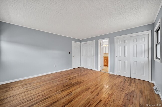 Building Photo - 8 Badami Dr