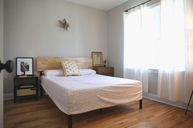 Building Photo - Gorgeous, Home in Rocketts Landing: Available NOW!