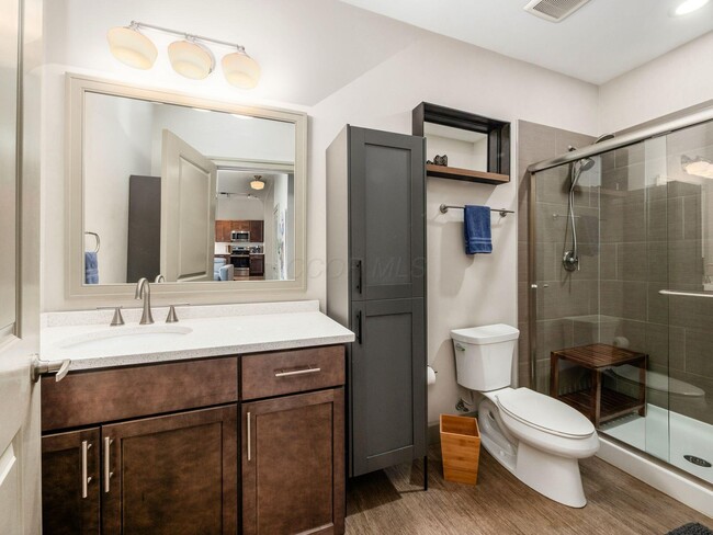 Building Photo - 51 N High St