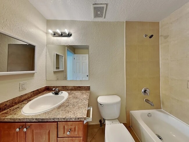 Building Photo - 6314 Plunkett St