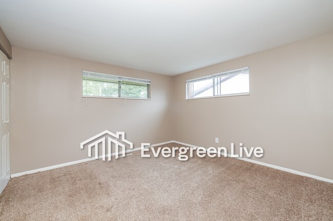 Building Photo - 6469 Hemingway Rd