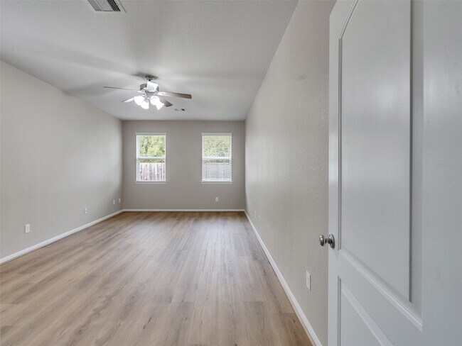 Building Photo - 10223 Sierra Grace Ln