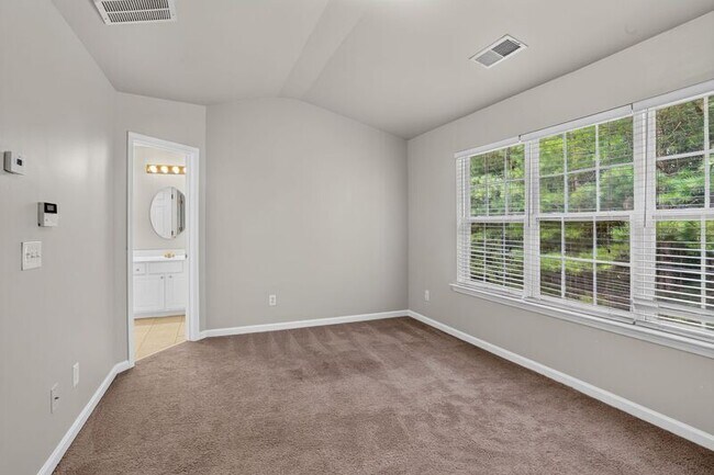 Building Photo - 730 Celeste Ln