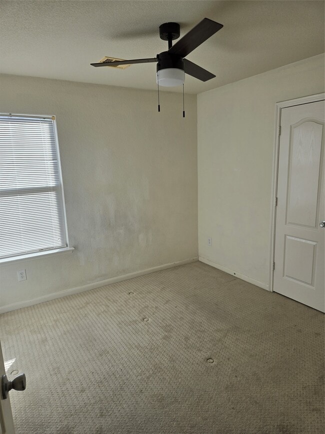 Building Photo - 22014 Orchard Dale Dr