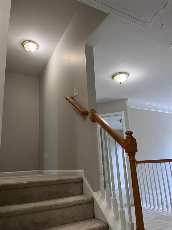 Building Photo - 1712 Hillside Bend Crossing