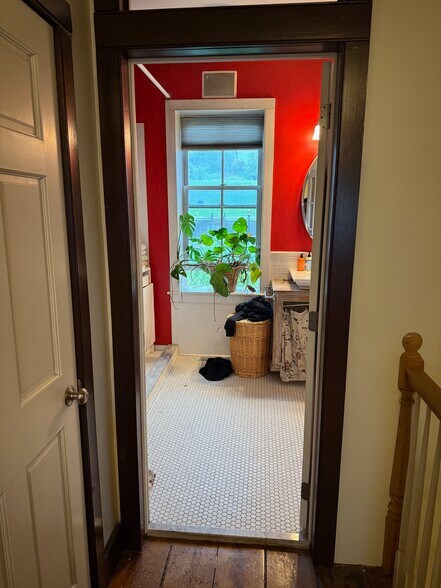 Building Photo - 12 Front St