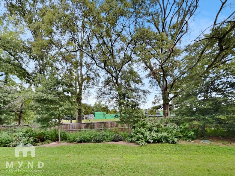 Building Photo - 3413 Sumersbe court