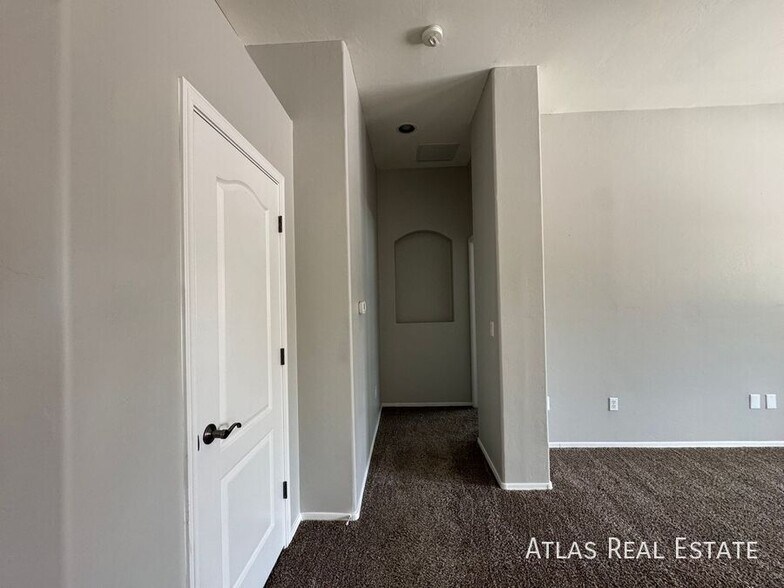 Building Photo - 4228 E Stony Meadow Dr