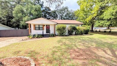 Building Photo - 9644 Hollowbrook Dr
