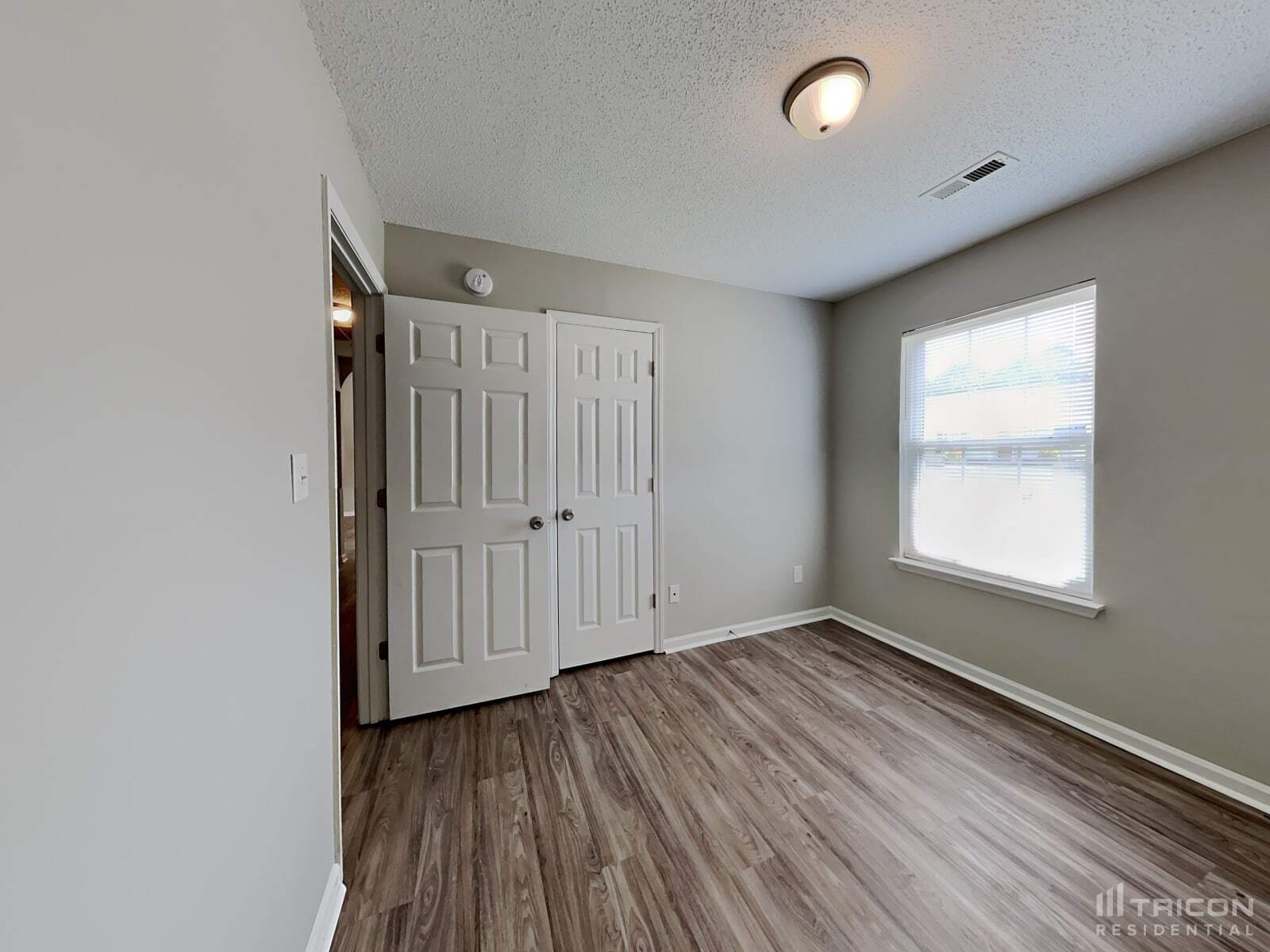 Building Photo - 1134 Summit Hills Dr