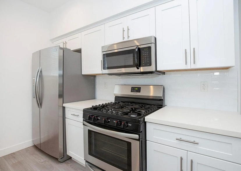 Building Photo - 5026 Cleon Ave