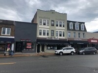 Building Photo - 570 Bloomfield Ave