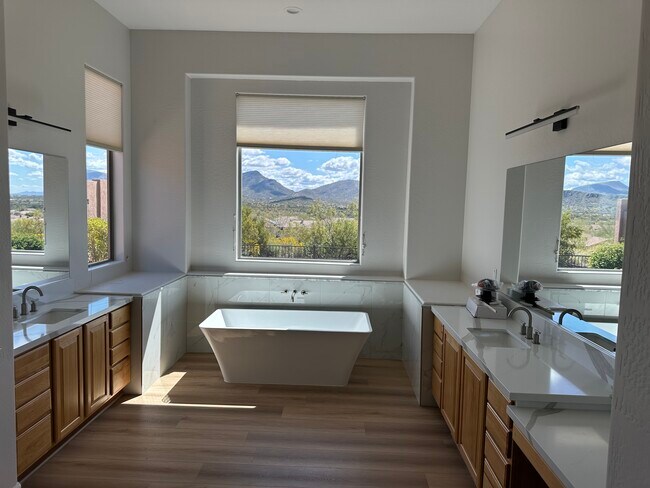 Building Photo - 42107 N Mountain Cove Dr