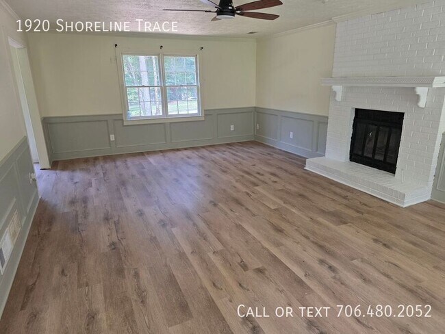 Building Photo - 1920 Shoreline Trace SW