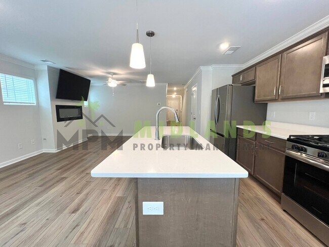 Building Photo - 333 Canary Grass Ct