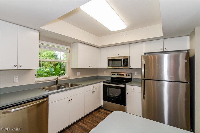 Building Photo - 1322 SE 33rd Terrace